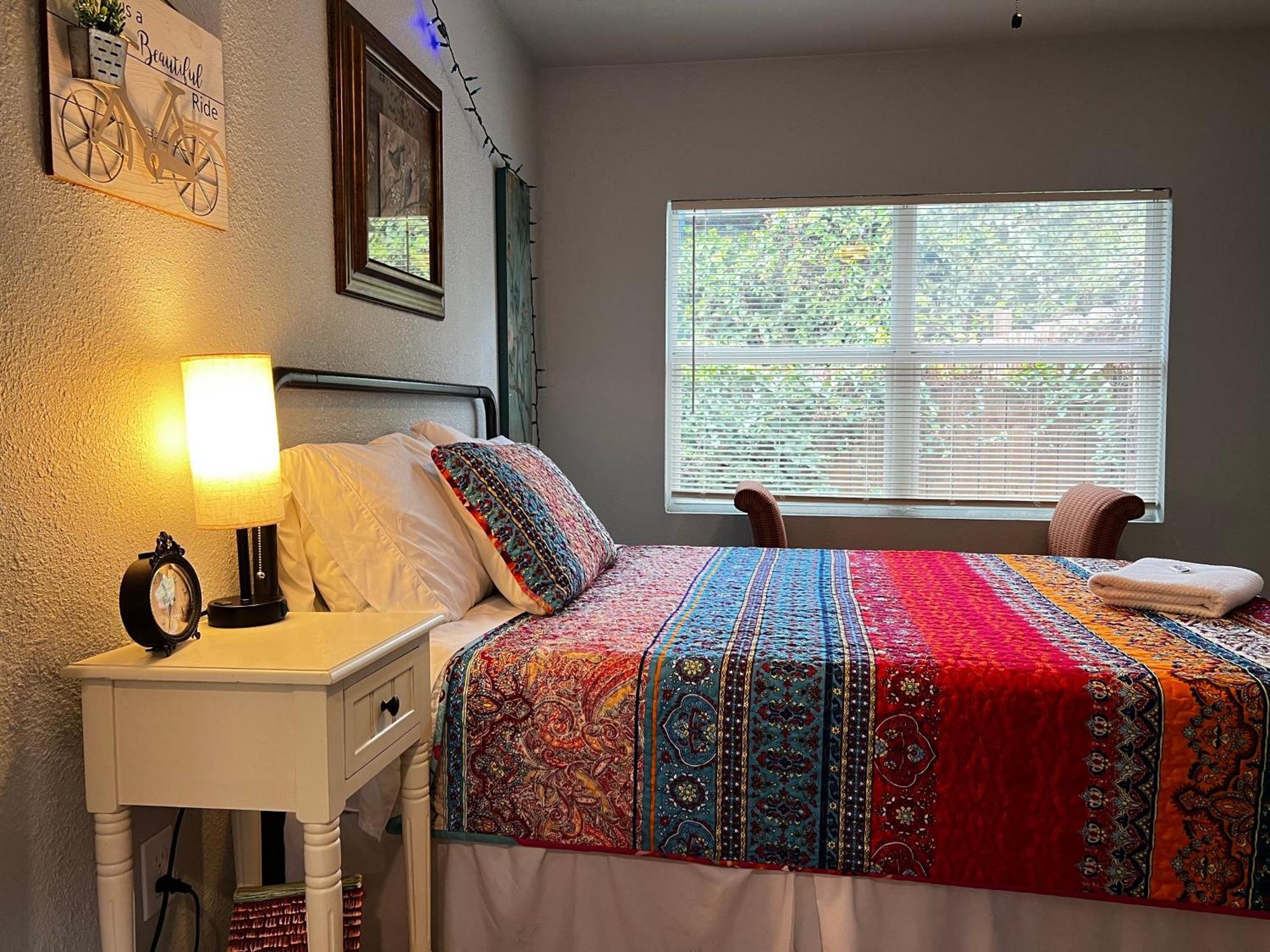 Boho Bliss- Cozy Private Room 2 Miles From Alamodome! San Antonio Esterno foto