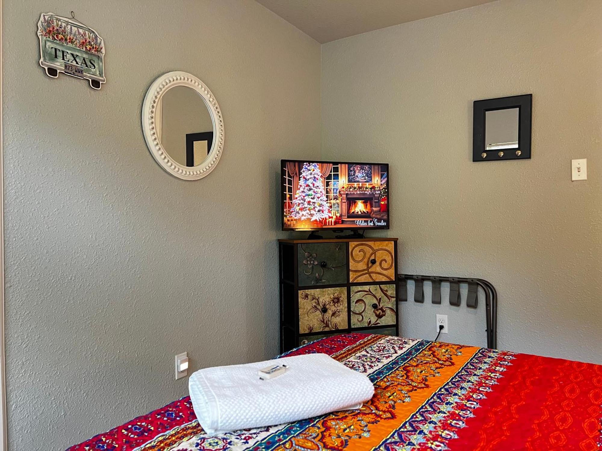 Boho Bliss- Cozy Private Room 2 Miles From Alamodome! San Antonio Esterno foto