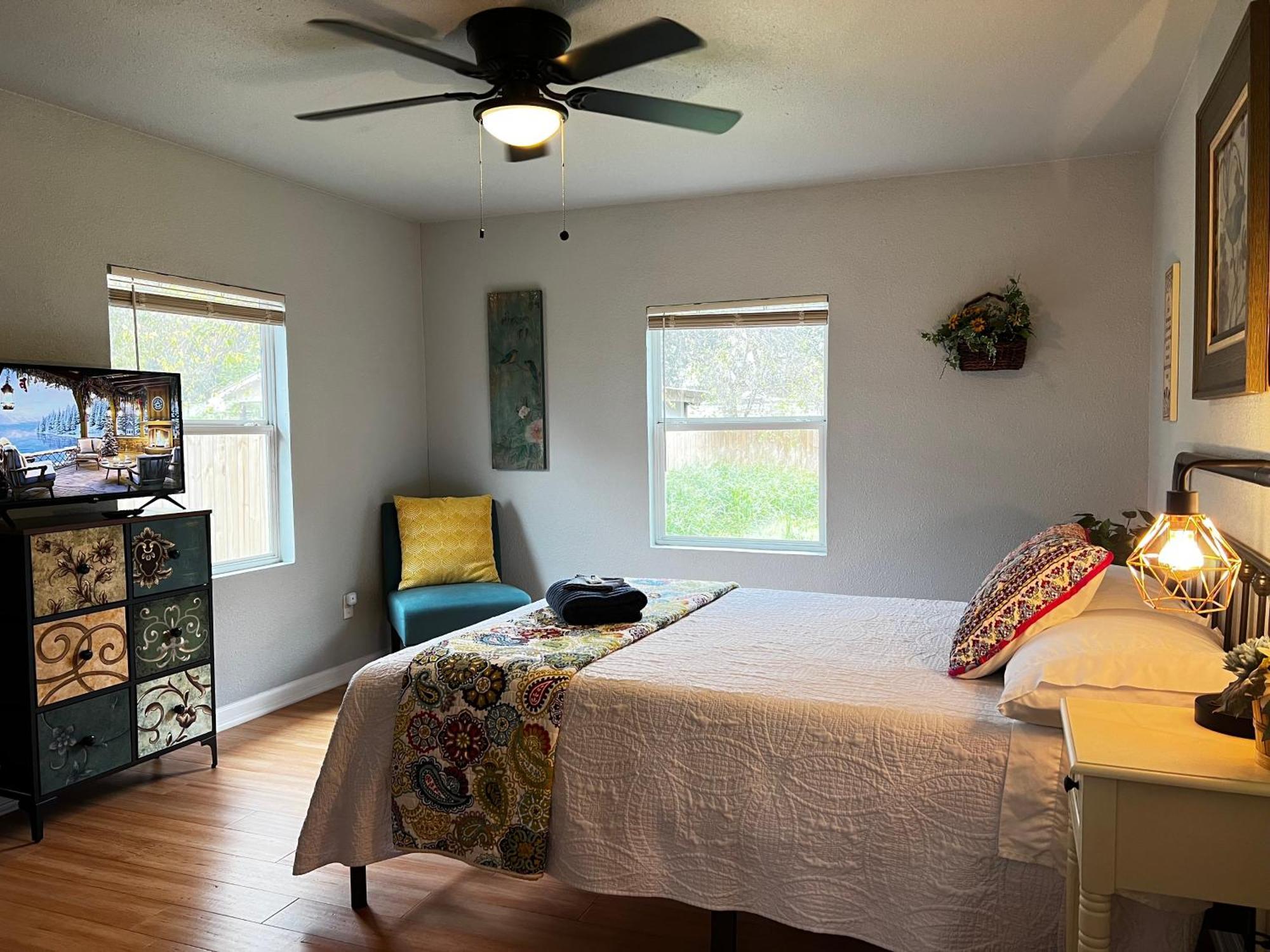 Boho Bliss- Cozy Private Room 2 Miles From Alamodome! San Antonio Esterno foto